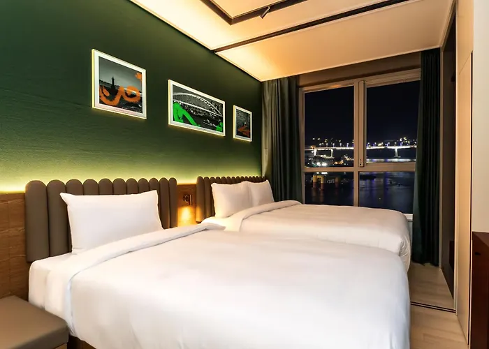 Hotel Nampo Cotice The Ground